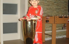 问鼎娱乐官方网站-意甲半决赛中出现红牌的球队及比赛影响