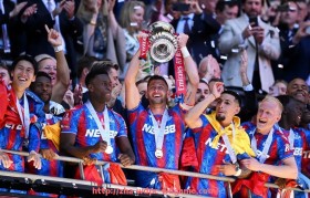 问鼎娱乐官方网站-2017英超球队球衣的设计风格与文化象征